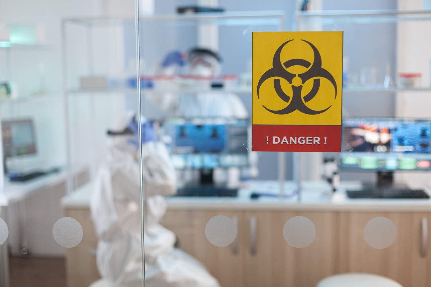 ຄວາມປອດໄພ ແລະ ຄວາມໝັ້ນຄົງ ທາງຊີວະພາບຂອງຫ້ອງວິເຄາະ